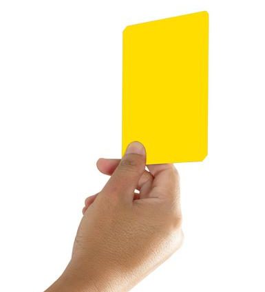 Żółta kartka dla PiS-u
