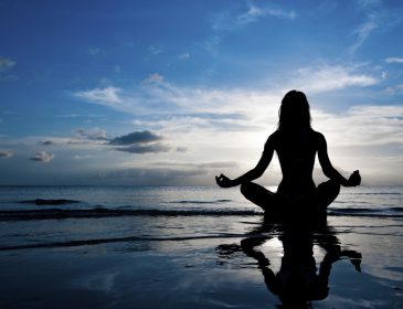 Dlaczego medytacja korzystnie wpływa na psychikę?