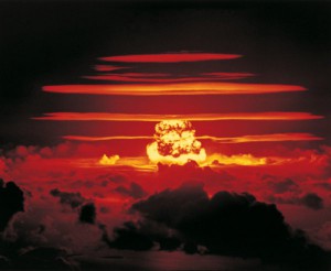 01-bomba-atomowa-wybuch-grzyb-jup-600