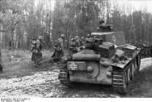 Russland-Nord, Panzer 38(t) und Infanterie