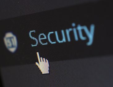 Jak dbać o cyberbezpieczeństwo w firmie?