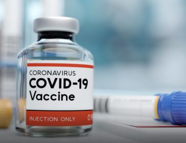 Dlaczego Polacy boją się antycovidowej szczepionki?