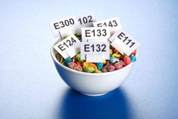 Dodatki E433 i E566 przyczyną otyłości i cukrzycy